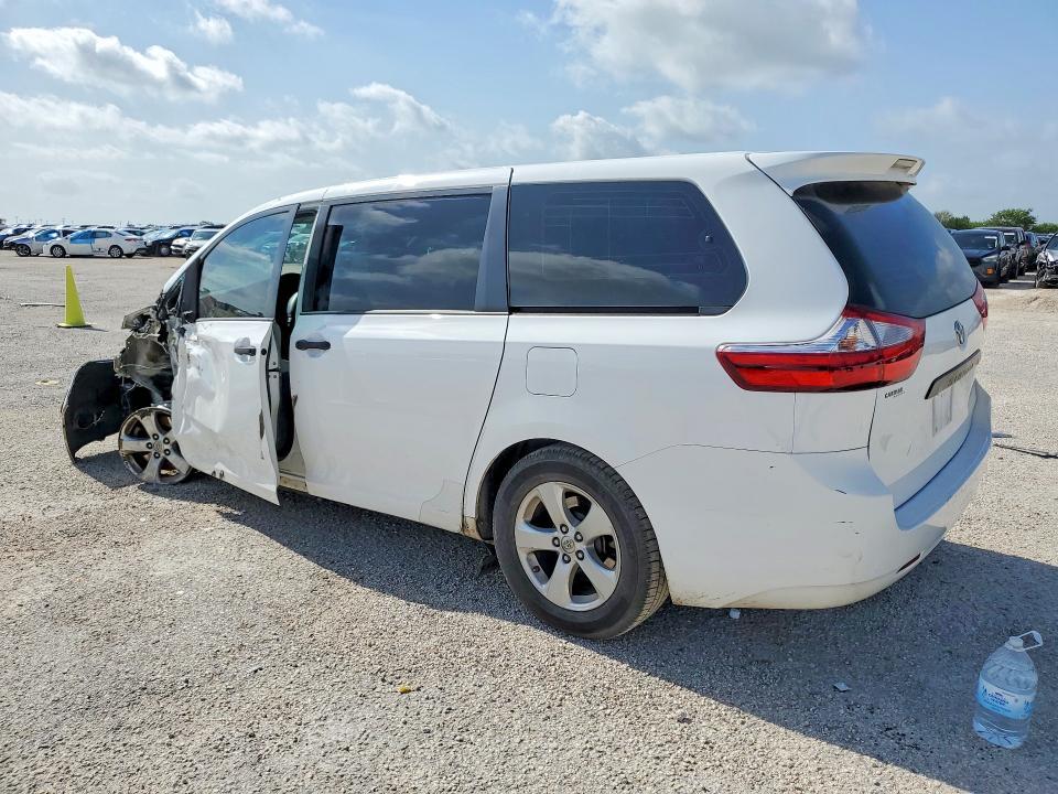 5TDZZ3DC9HS849510 2017 TOYOTA SIENNA photo no. 2