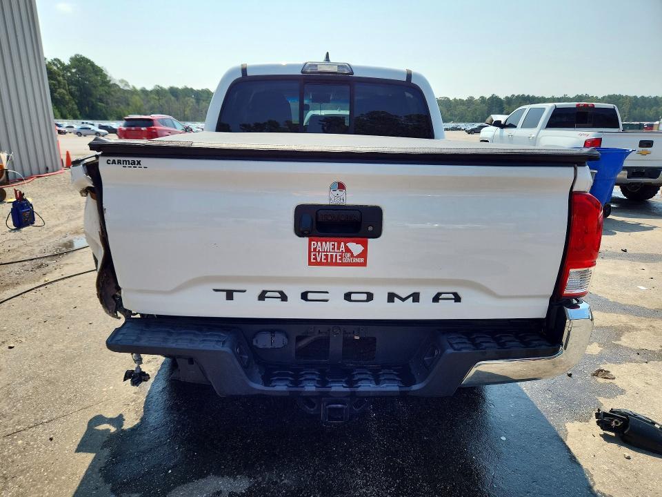 2017 TOYOTA TACOMA SR5 V6 — Фото 6 из 12
