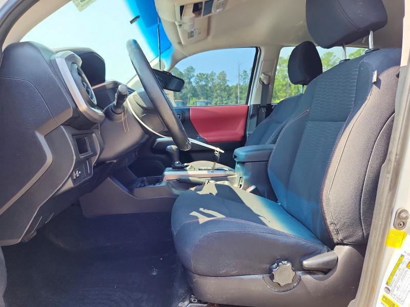 2017 TOYOTA TACOMA SR5 V6 — Фото 7 из 12