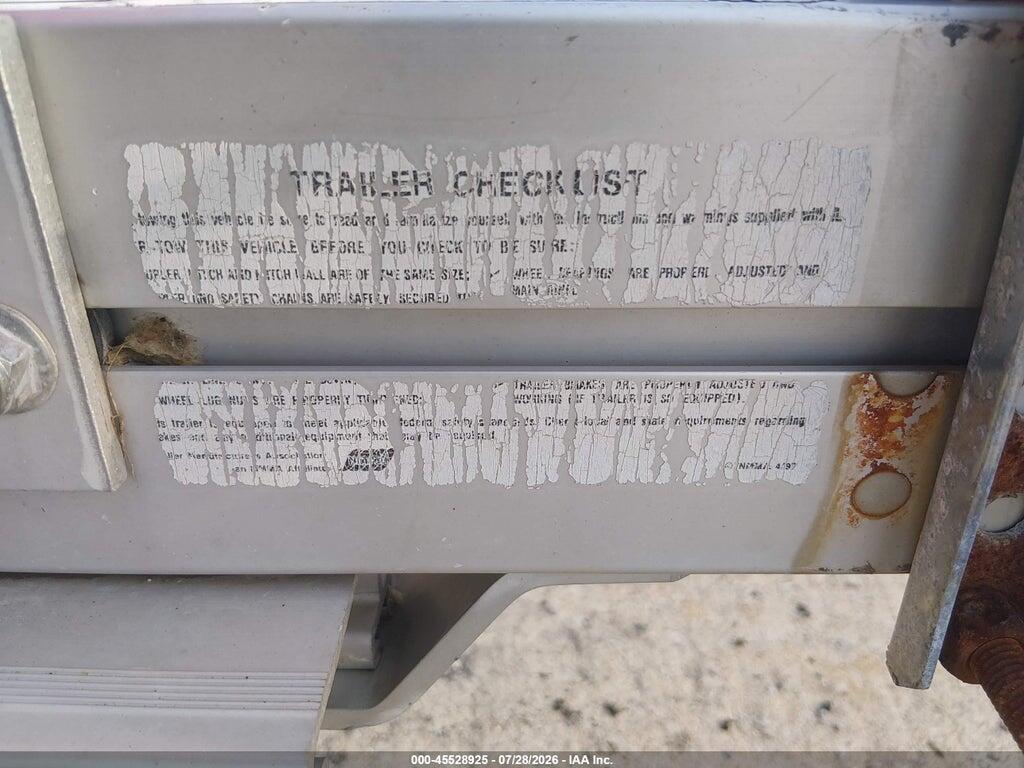 1XTFMX52811000003 2001 BOX TRLR photo no. 9