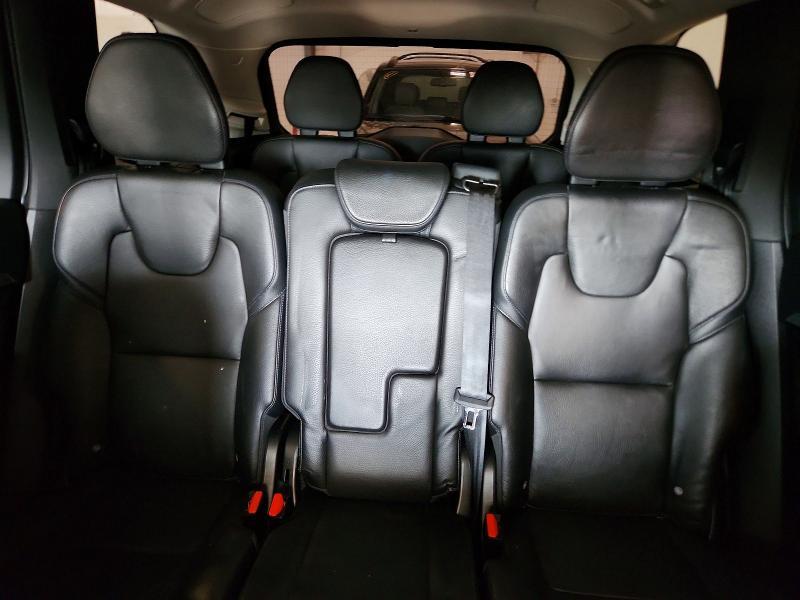 2017 VOLVO XC90 T6 — Фото 10 из 13