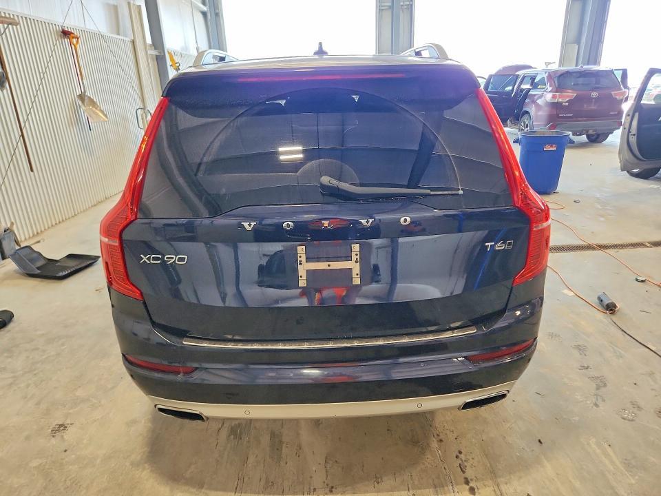 2017 VOLVO XC90 T6 — Фото 6 из 13