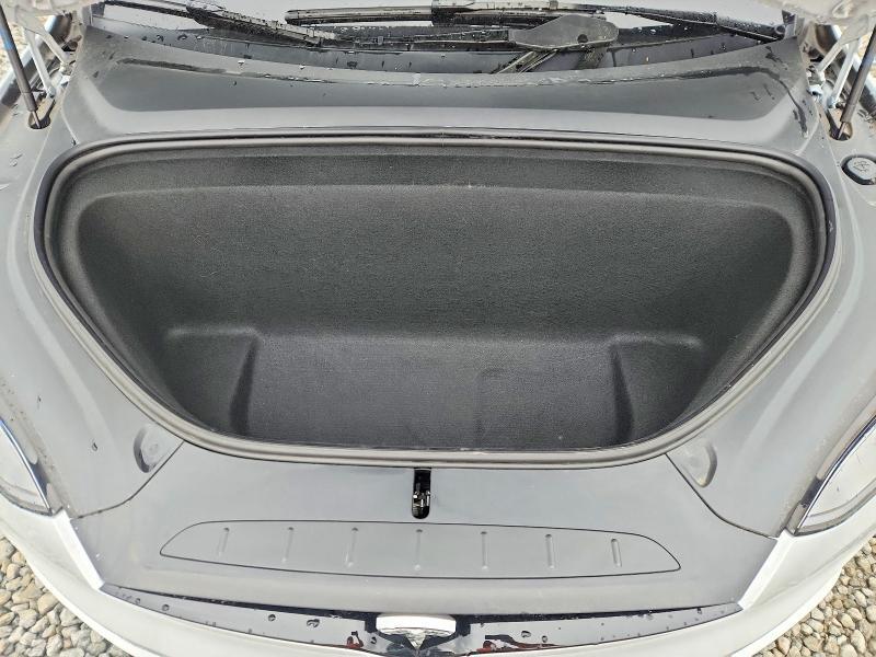 2023 TESLA MODEL X — Фото 11 из 12