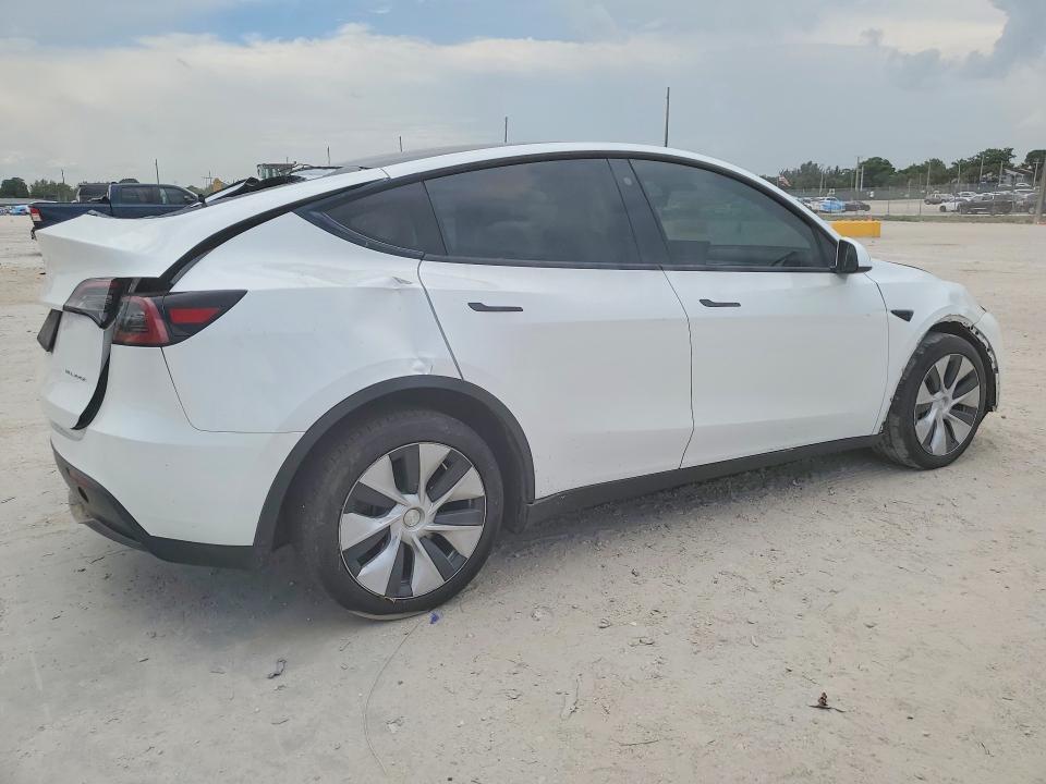7SAYGDEE0PF629895 2023 TESLA MODEL Y photo no. 3