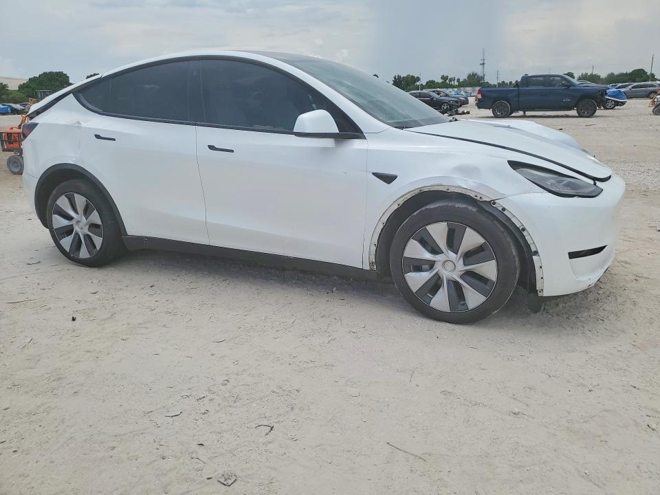 7SAYGDEE0PF629895 2023 TESLA MODEL Y photo no. 4