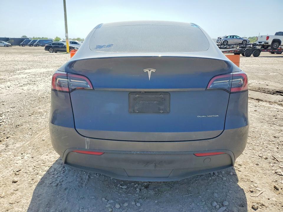 2023 TESLA MODEL Y — Фото 6 из 12