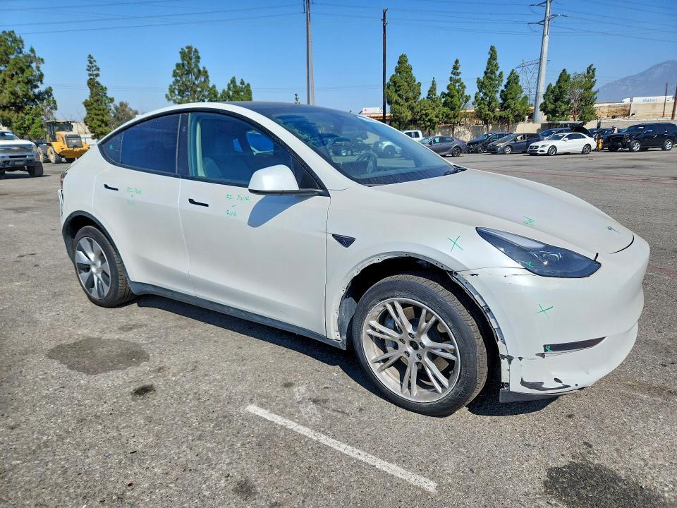 2023 TESLA MODEL Y — Фото 4 из 12