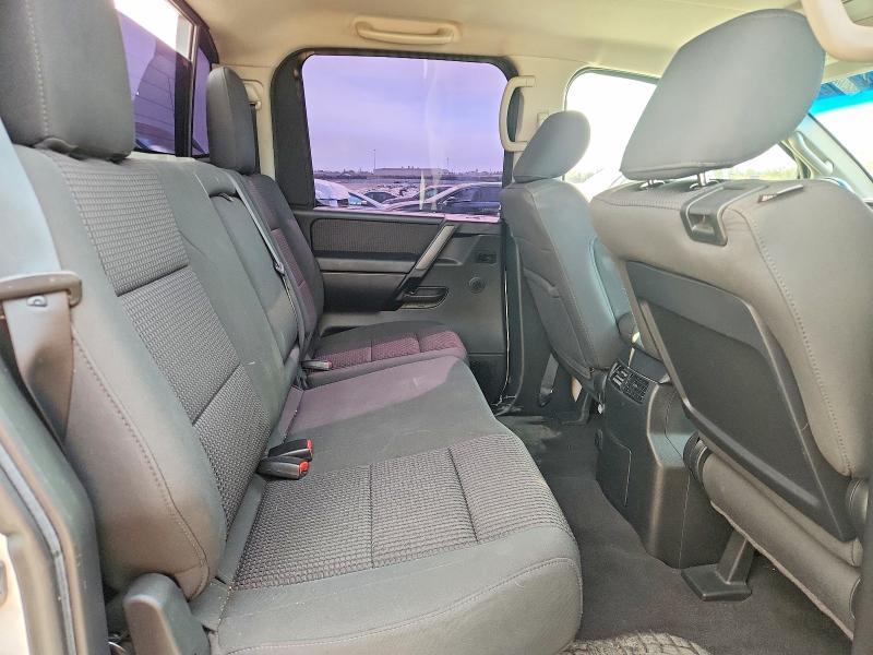 2014 NISSAN TITAN SV — Фото 10 из 13