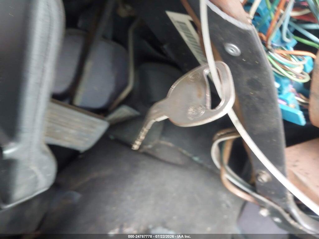 2GCEC19V011130772 2001 CHEVROLET SILVERADO 1500 photo no. 11