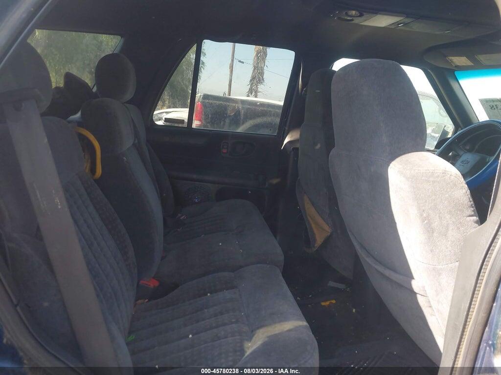 1GNCS13W212152887 2001 CHEVROLET BLAZER photo no. 8
