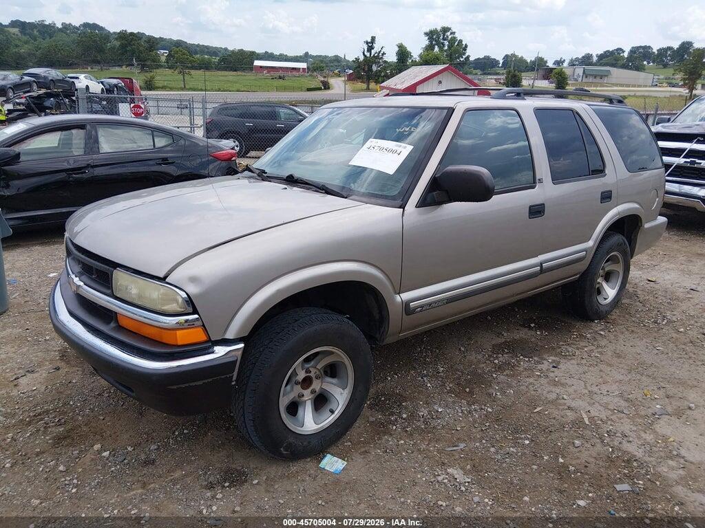 1GNCS13W51K253891 2001 CHEVROLET BLAZER photo no. 2