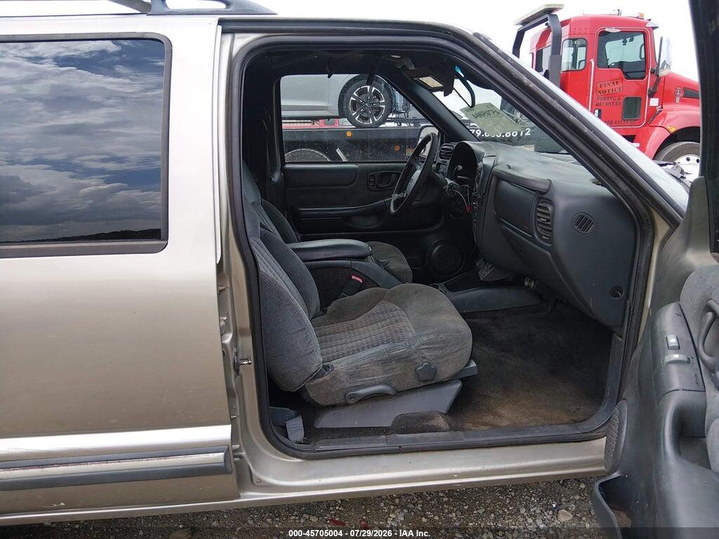 1GNCS13W51K253891 2001 CHEVROLET BLAZER photo no. 5