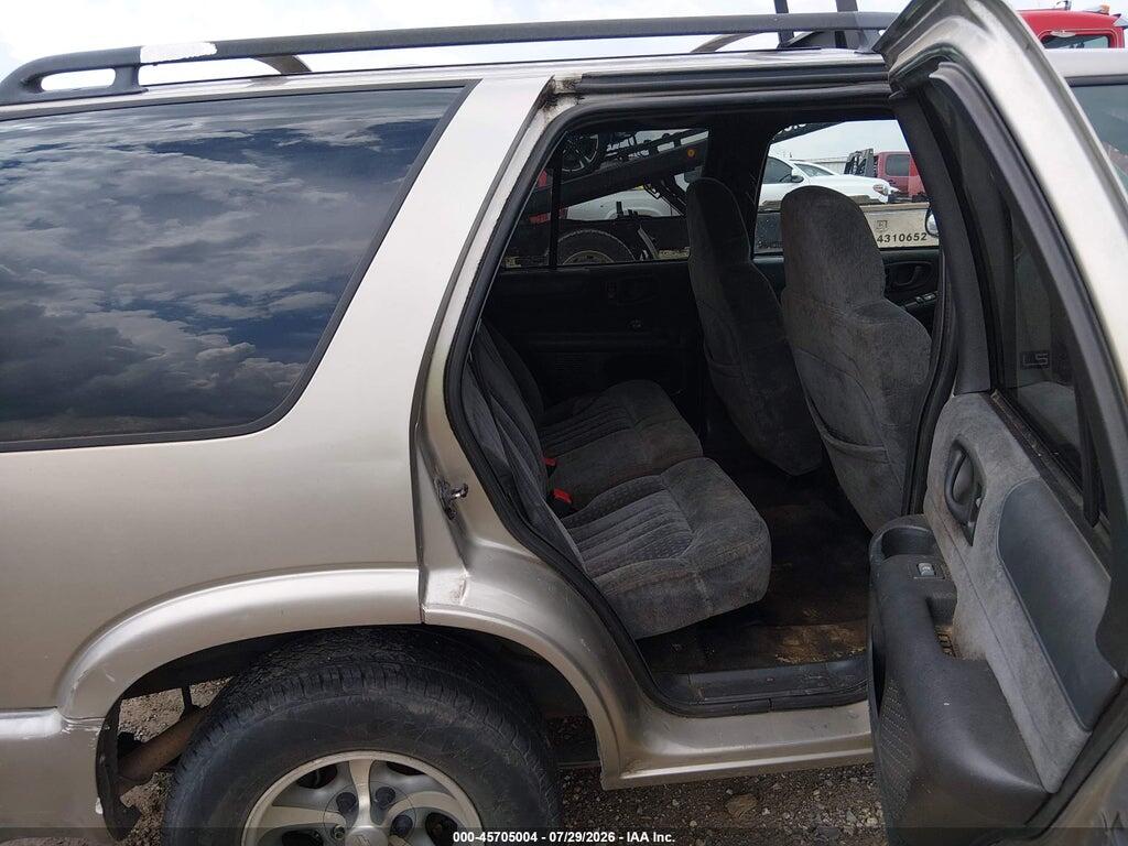 1GNCS13W51K253891 2001 CHEVROLET BLAZER photo no. 8