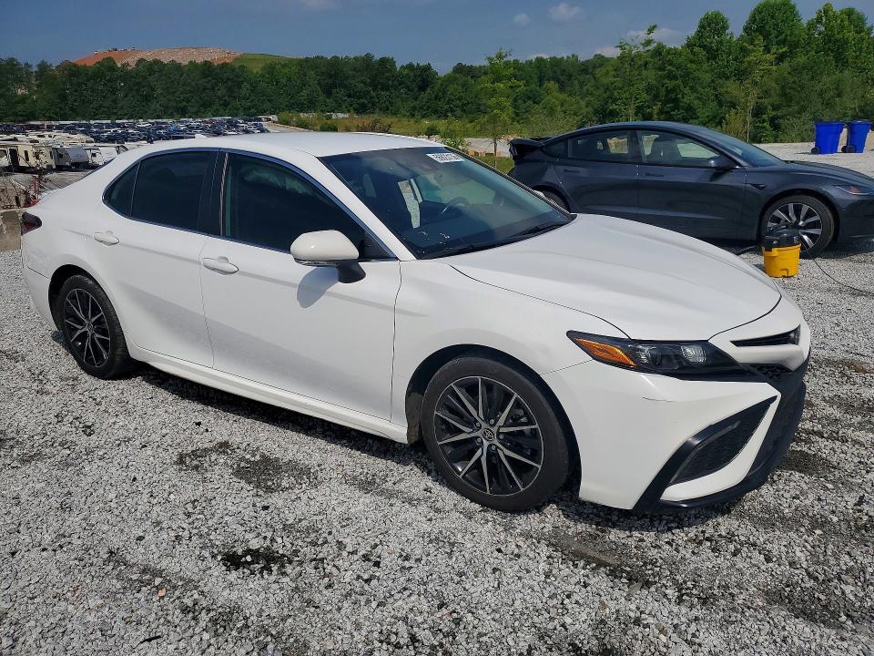 2023 TOYOTA CAMRY SE — Фото 4 из 12