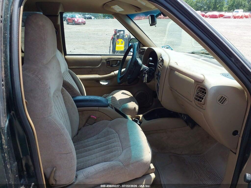 1GCCS19W418216571 2001 CHEVROLET S-10 photo no. 5