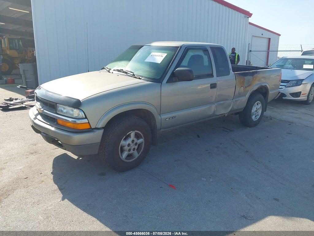 1GCDT19W118220093 2001 CHEVROLET S-10 photo no. 2