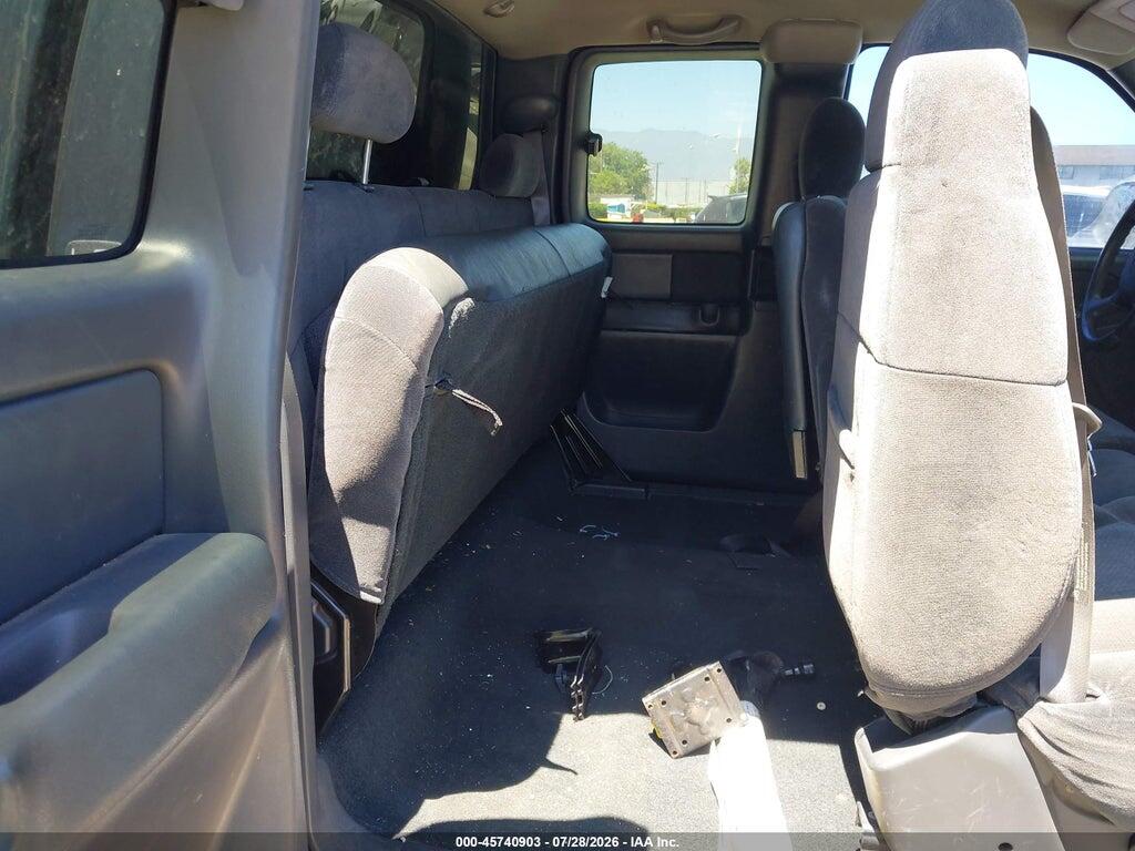2GCEC19T411405302 2001 CHEVROLET SILVERADO 1500 photo no. 8