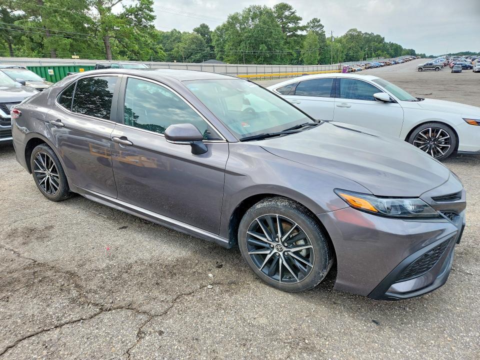 2023 TOYOTA CAMRY SE — Фото 4 из 12