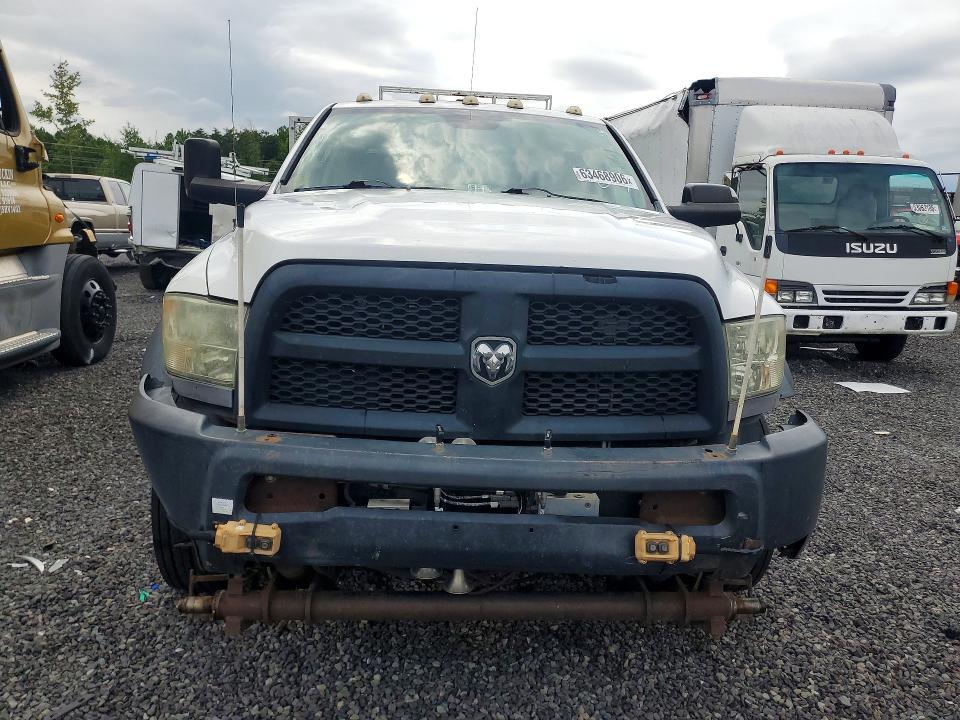 3C7WRMFL1EG229821 2014 RAM 5500 photo no. 5