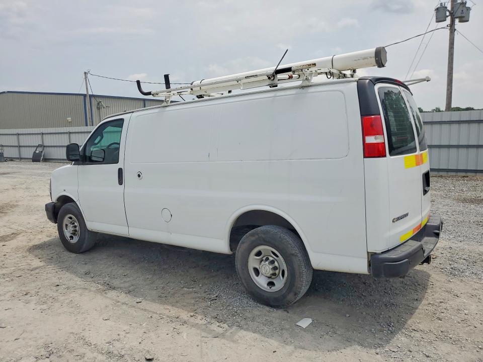 2018 CHEVROLET EXPRESS G2500 — Фото 2 из 13