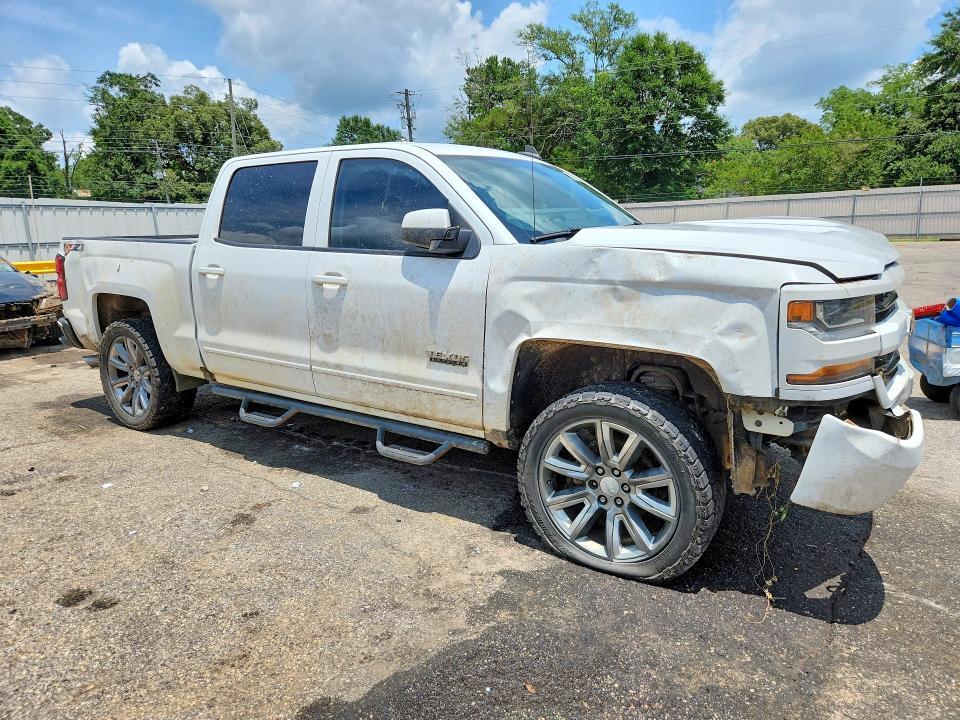 2018 CHEVROLET SILVERADO K1500 LT — Фото 4 из 13