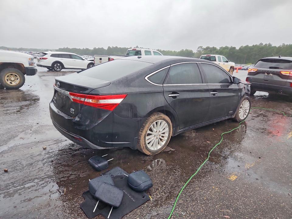 2014 TOYOTA AVALON HYBRID XLE TOURING — Фото 3 из 12