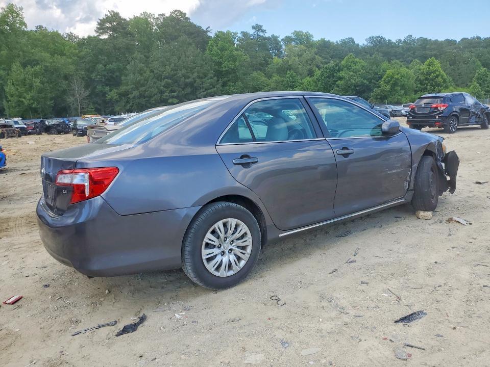 2014 TOYOTA CAMRY LE — Фото 3 из 13