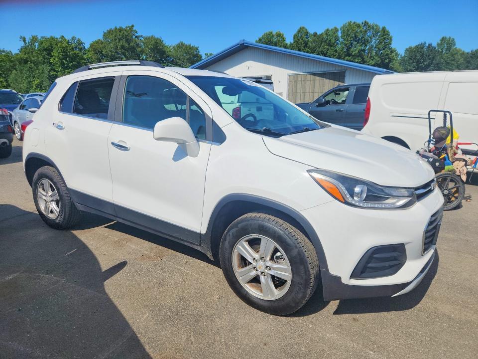 2018 CHEVROLET TRAX 1LT — Фото 4 из 13