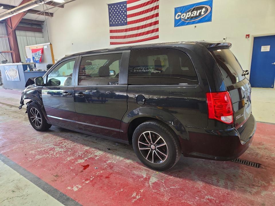 2018 DODGE GRAND CARAVAN SXT — Фото 2 из 13
