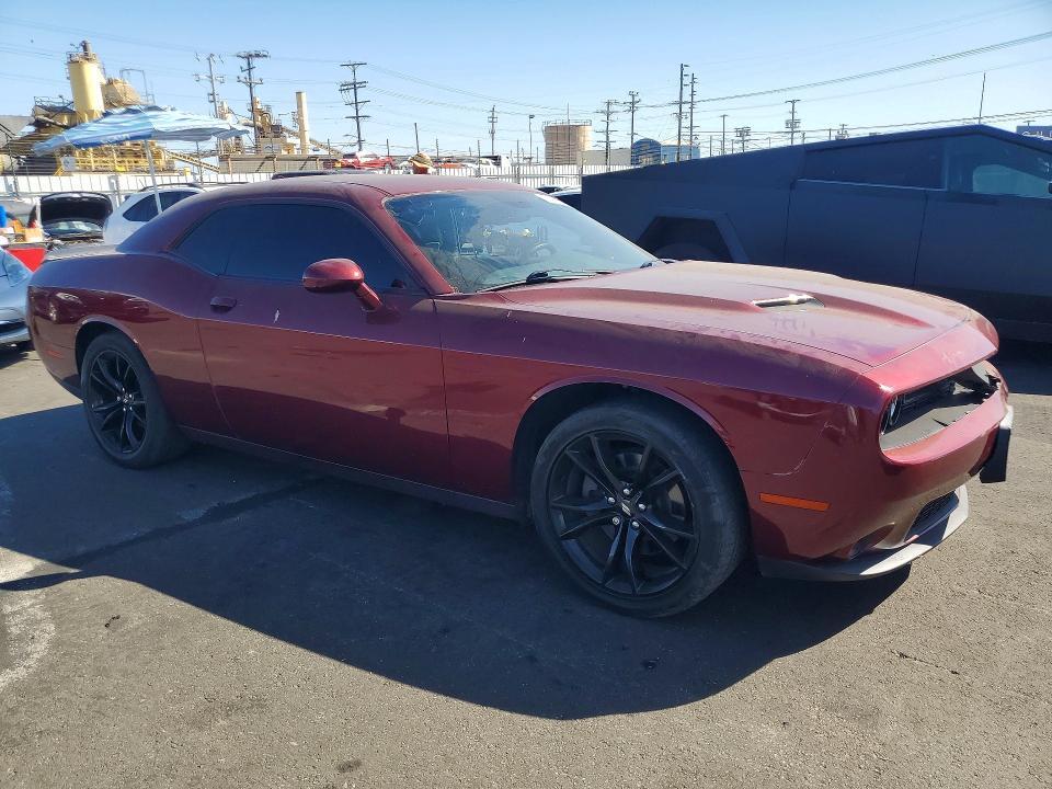 2018 DODGE CHALLENGER SXT — Фото 4 из 12