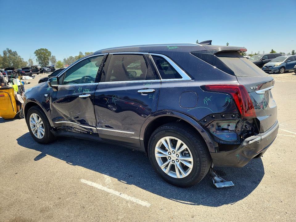 2024 CADILLAC XT5 LUXURY — Фото 2 из 13