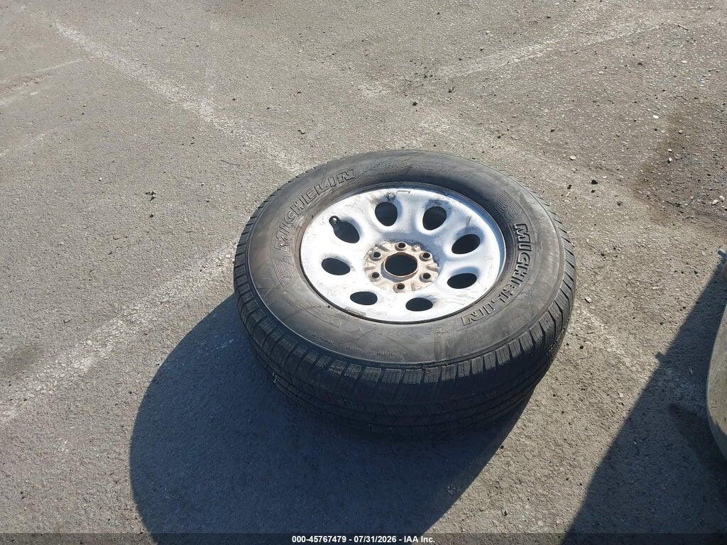3GNFK16T01G251049 2001 CHEVROLET SUBURBAN 1500 photo no. 11
