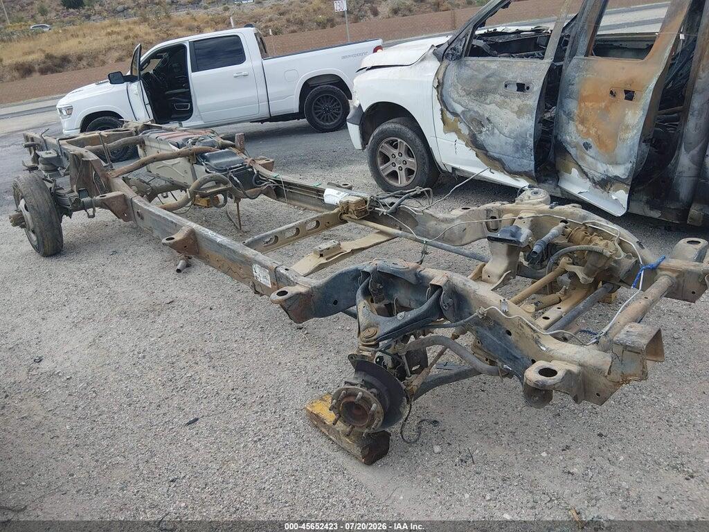 1GCJC33131F173074 2001 CHEVROLET SILVERADO 3500 photo no. 1