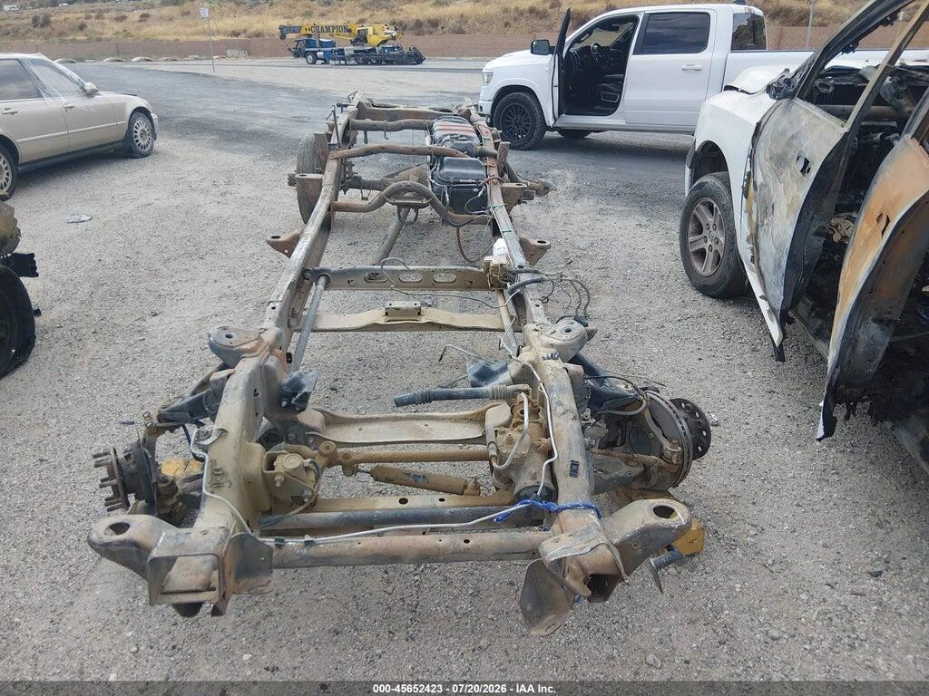 1GCJC33131F173074 2001 CHEVROLET SILVERADO 3500 photo no. 11