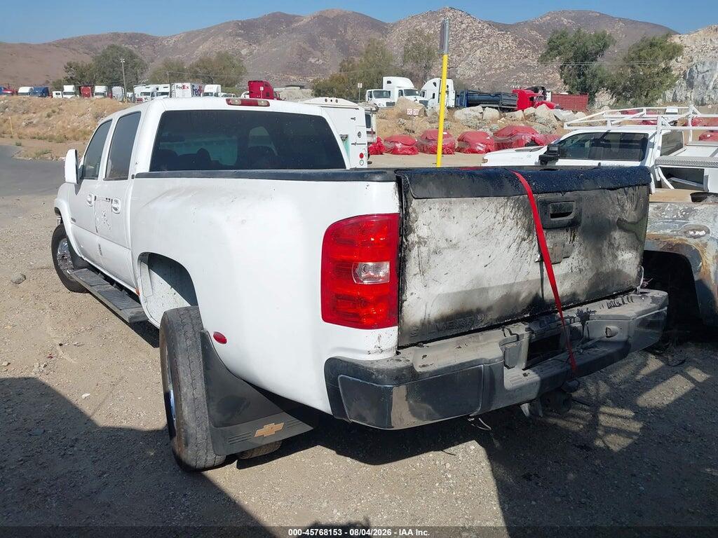 1GCJC33U01F174709 2001 CHEVROLET SILVERADO 3500 photo no. 3
