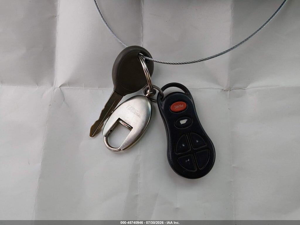 2C8GP64L51R240555 2001 CHRYSLER TOWN & COUNTRY photo no. 11