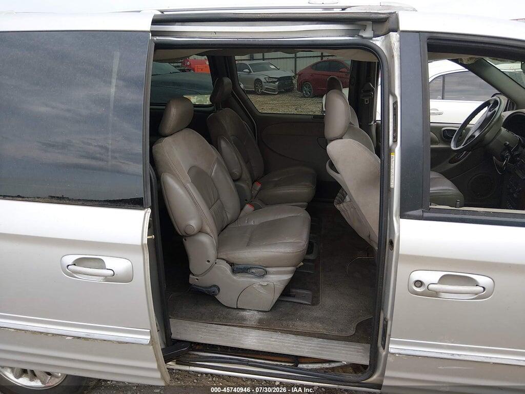 2C8GP64L51R240555 2001 CHRYSLER TOWN & COUNTRY photo no. 8