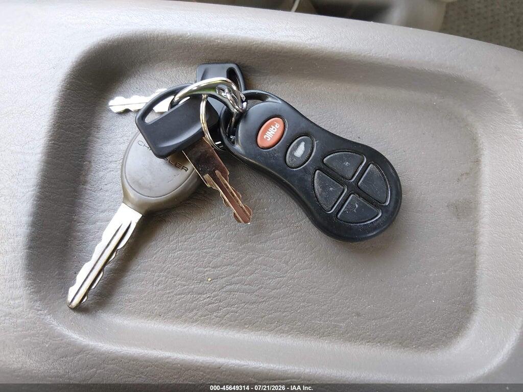 2C8GP54L41R125813 2001 CHRYSLER TOWN & COUNTRY photo no. 11