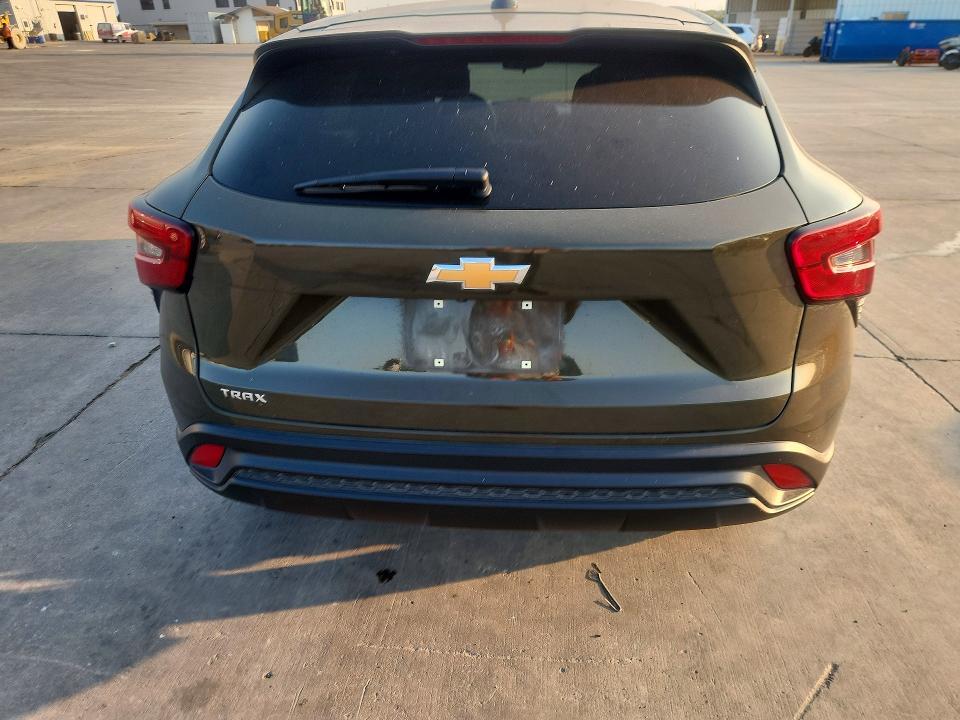 2024 CHEVROLET TRAX LS — Фото 6 из 13