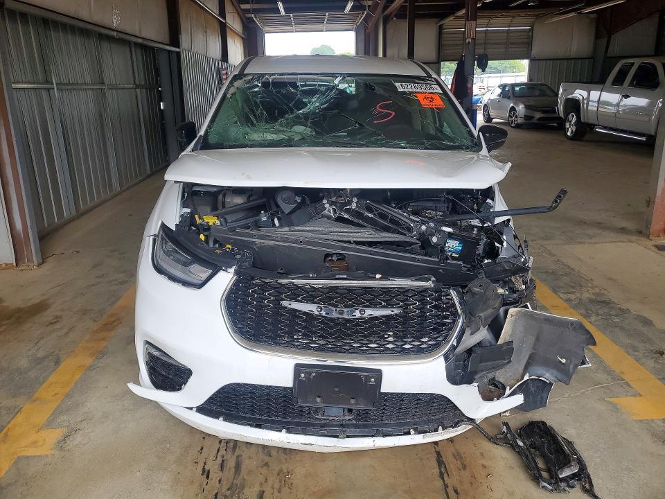 2024 CHRYSLER PACIFICA TOURING L — Фото 5 из 12