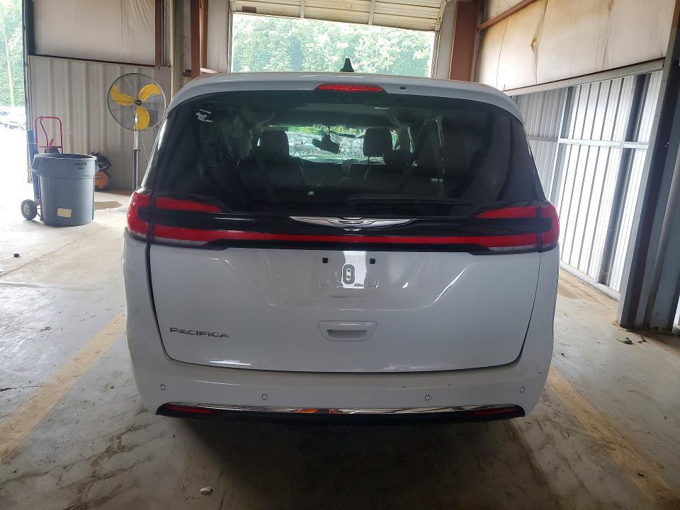 2024 CHRYSLER PACIFICA TOURING L — Фото 6 из 12