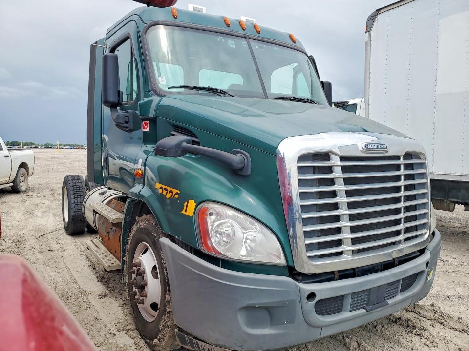 2018 FREIGHTLINER CASCADIA 113 SEMI TRUCK — Фото 4 из 13