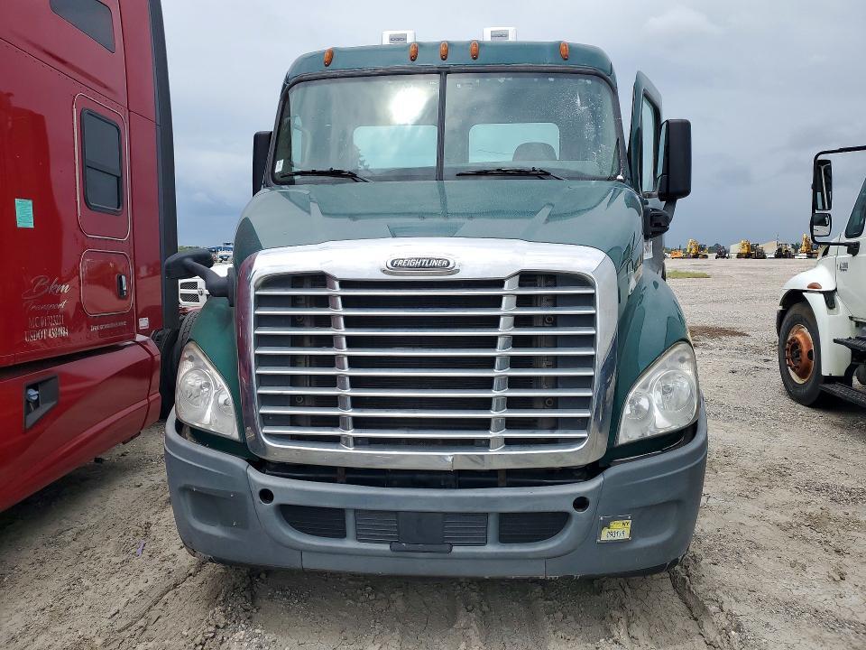 2018 FREIGHTLINER CASCADIA 113 SEMI TRUCK — Фото 5 из 13
