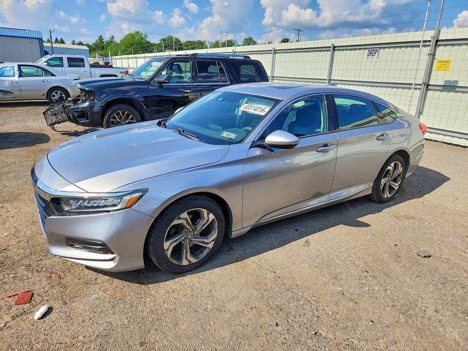 1HGCV1F4XJA076949 2018 HONDA ACCORD photo no. 1