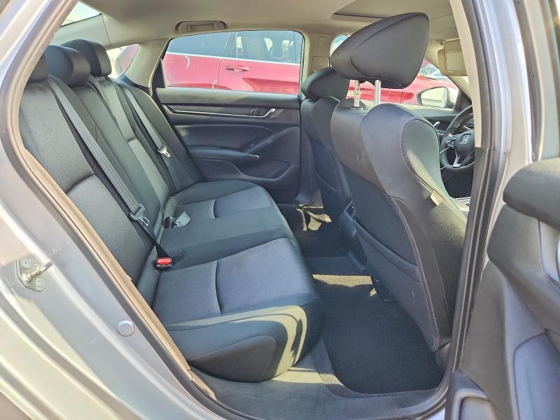 1HGCV1F4XJA076949 2018 HONDA ACCORD photo no. 10