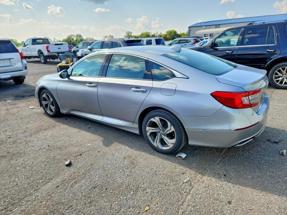 1HGCV1F4XJA076949 2018 HONDA ACCORD photo no. 2
