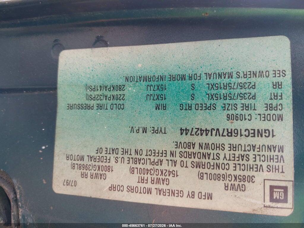1GNEC16R7VJ442744 1997 CHEVROLET SUBURBAN 1500 photo no. 9