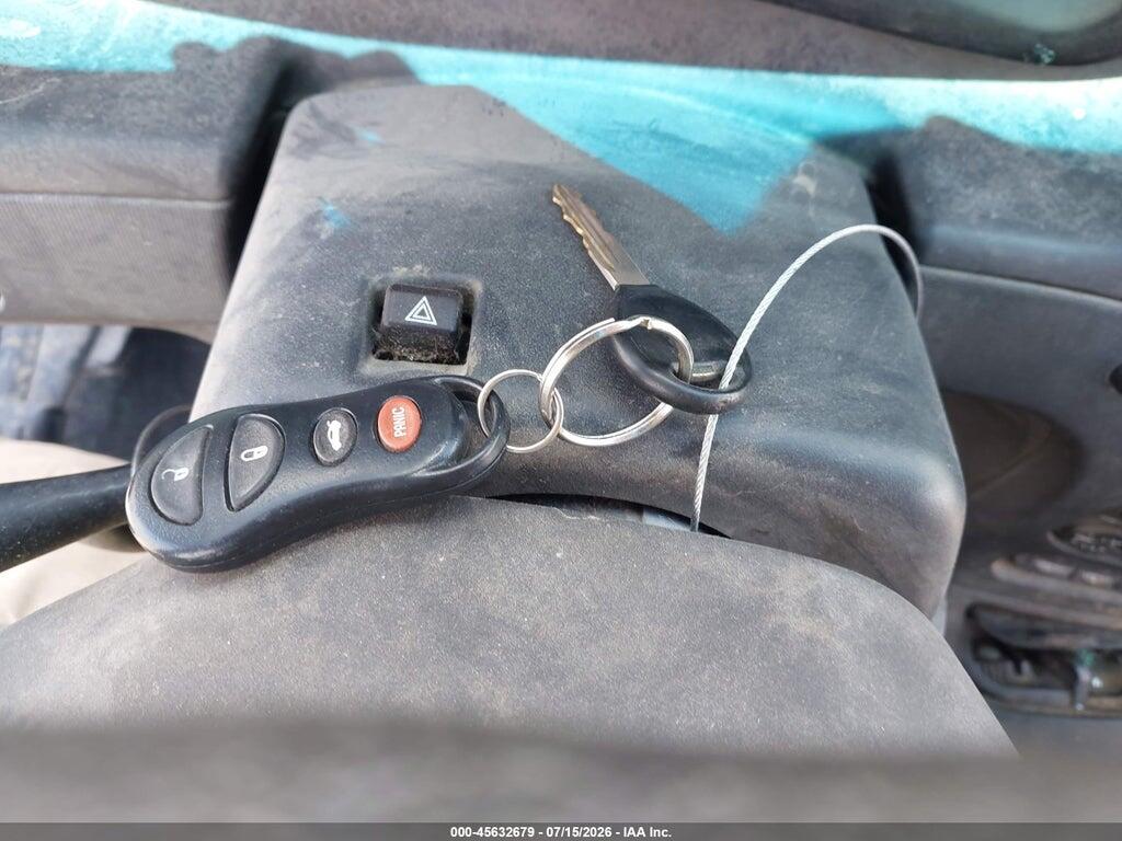 2B3HD76V21H673082 2001 DODGE INTREPID photo no. 11