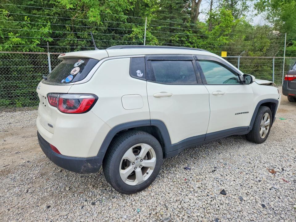 3C4NJCBB3JT226864 2018 JEEP COMPASS photo no. 3
