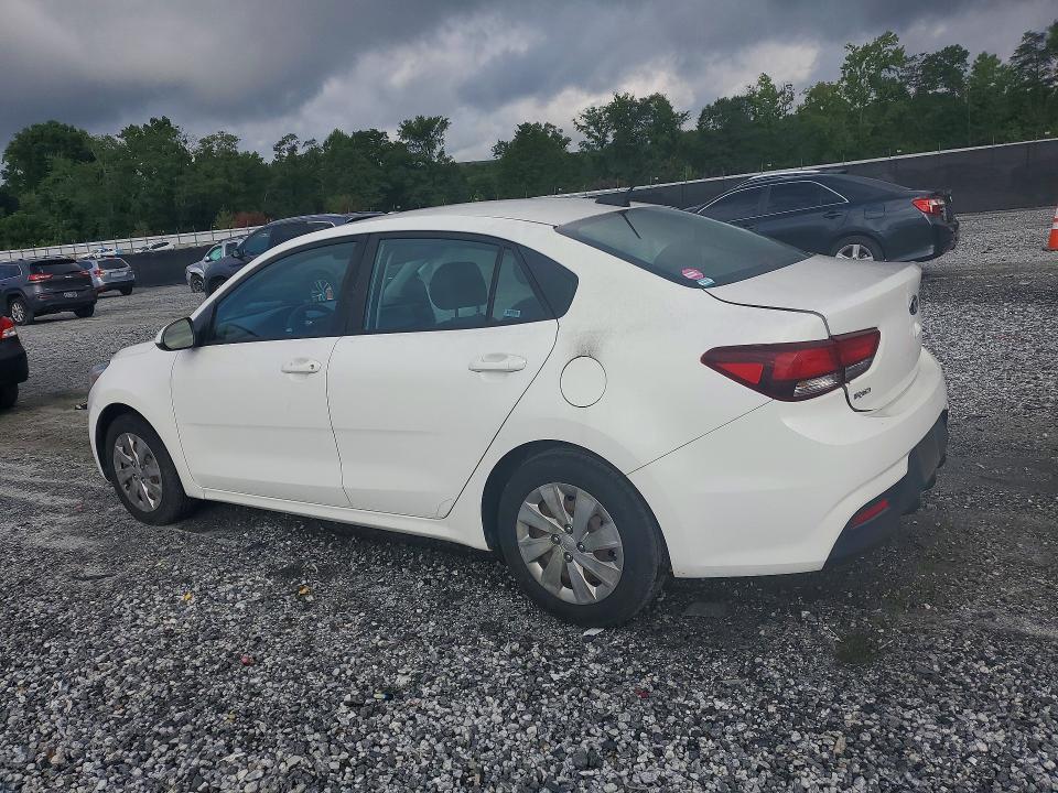 3KPA24AB1JE050047 2018 KIA RIO photo no. 2